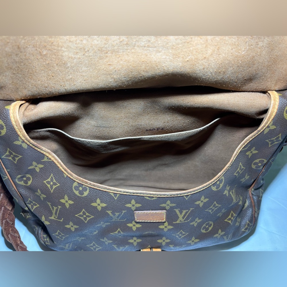 Vintage Boho - Louis Vuitton Monogram Canvas Samur GM 35 Messenger - Picture 10 of 13
